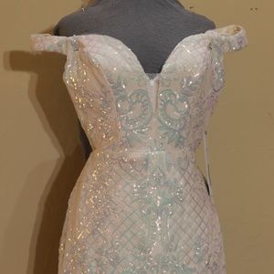 JVN off the shoulder sweetheart short dress in ivory size 10